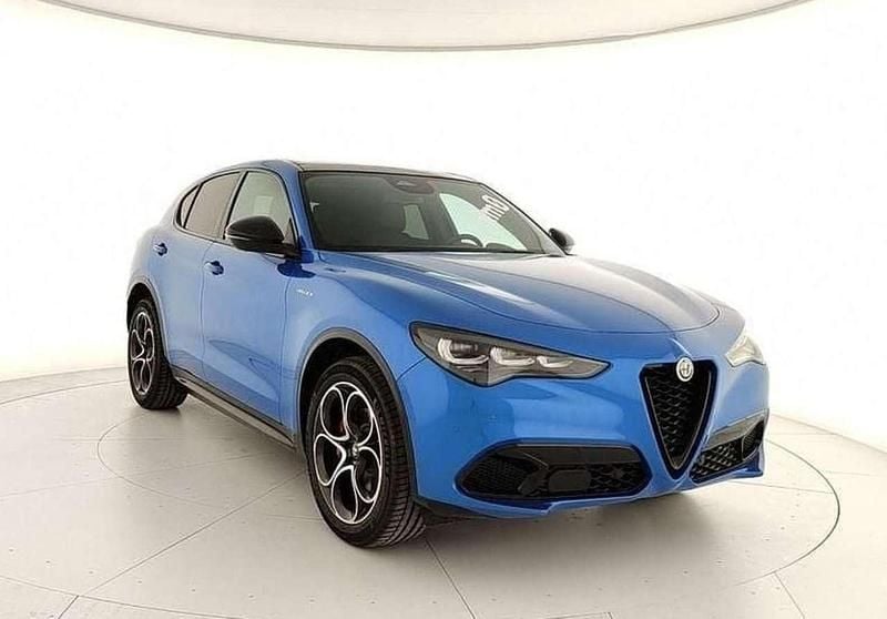 Grigio vesuvio Usata 2024 Alfa Romeo Stelvio Veloce SUV | 37.990 € (Buon prezzo) - Immagine 1/4