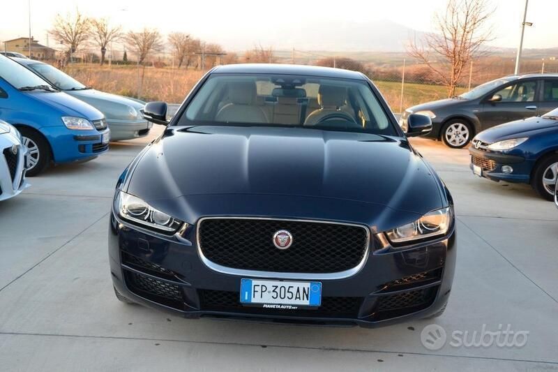 Usata Jaguar XE 179 CV (131 kW) 2018 Blu Berlina