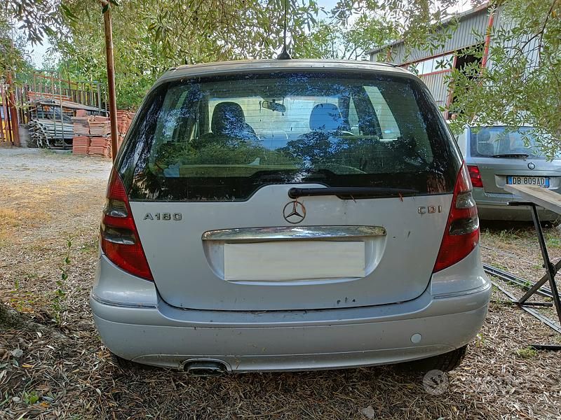 Usata Mercedes A180 Avantgarde 109 CV (80 kW) 2006 Grigio Monovolume
