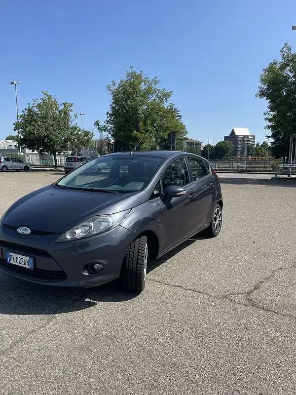 Usata Ford Fiesta 82 CV (60 kW) 2009 Berlina