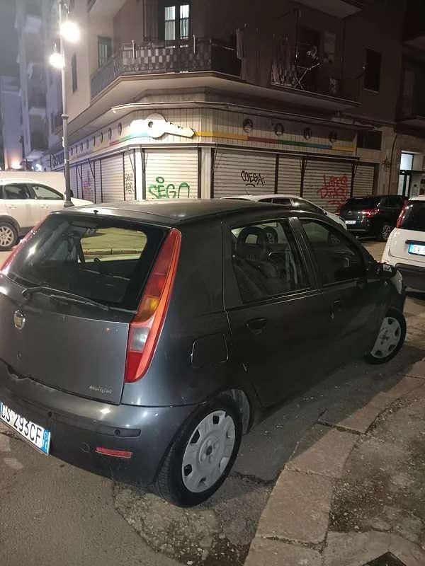 Usata Fiat Punto Active 69 CV (50 kW) 2005 Utilitaria