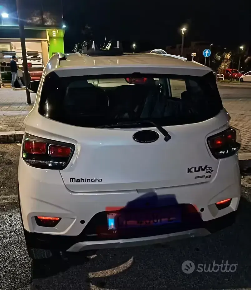 Usata Mahindra KUV100 87 CV (63 kW) 2023 Bianco SUV