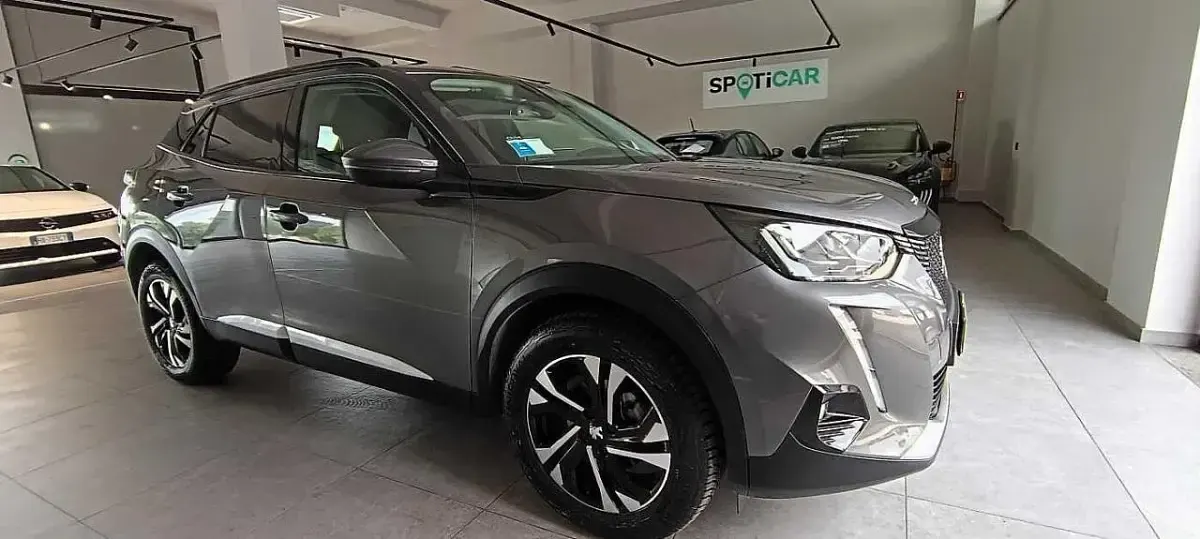 Usata Peugeot 2008 Allure 131 CV (96 kW) 2021 Grigio SUV