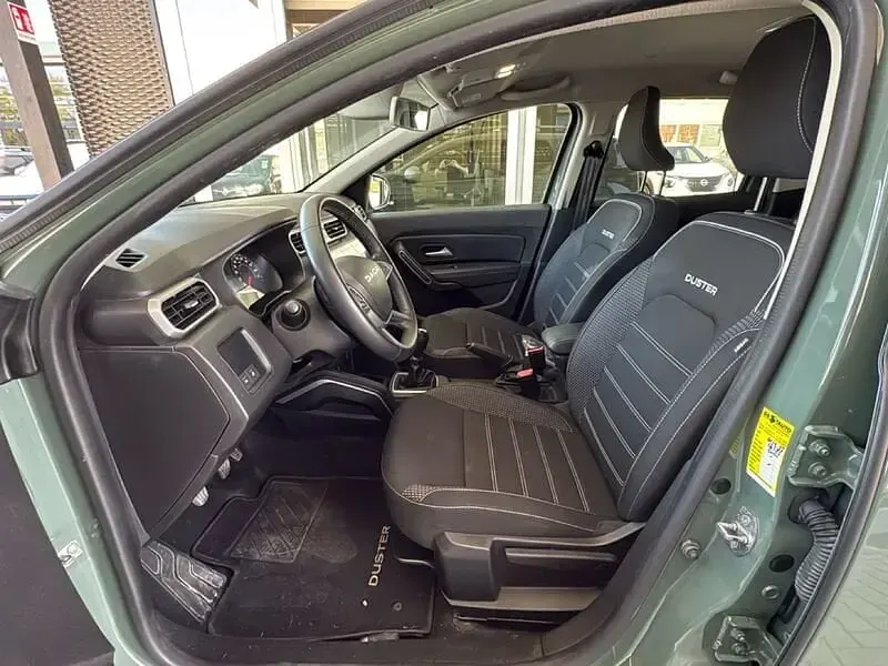 Usata Dacia Duster Journey 101 CV (74 kW) 2023 Verde SUV