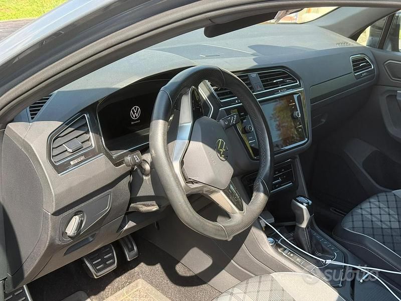 Usata VW Tiguan R 150 CV (110 kW) 2024 Grigio SUV