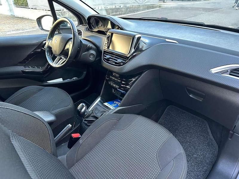 Usata Peugeot 208 Allure 83 CV (61 kW) 2019 Grigio Utilitaria