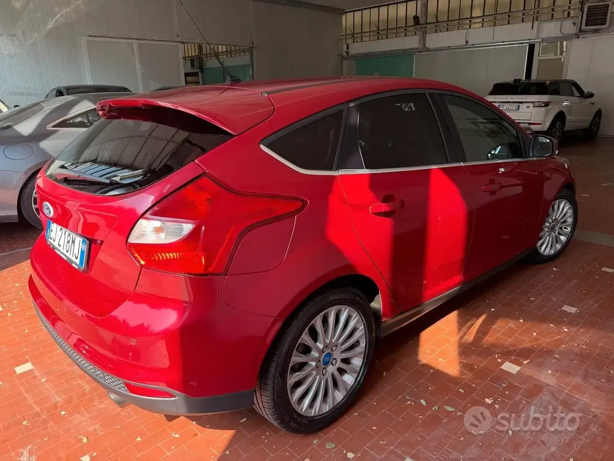 Usata Ford Focus Titanium S 150 CV (110 kW) 2011 Rosso Berlina