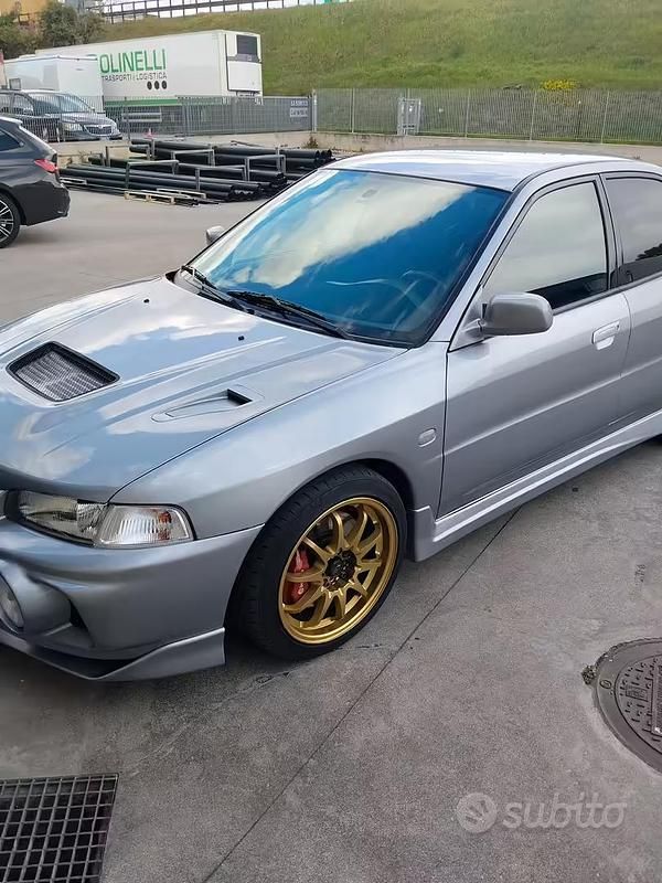 Usata Mitsubishi Lancer 1996 Grigio Berlina