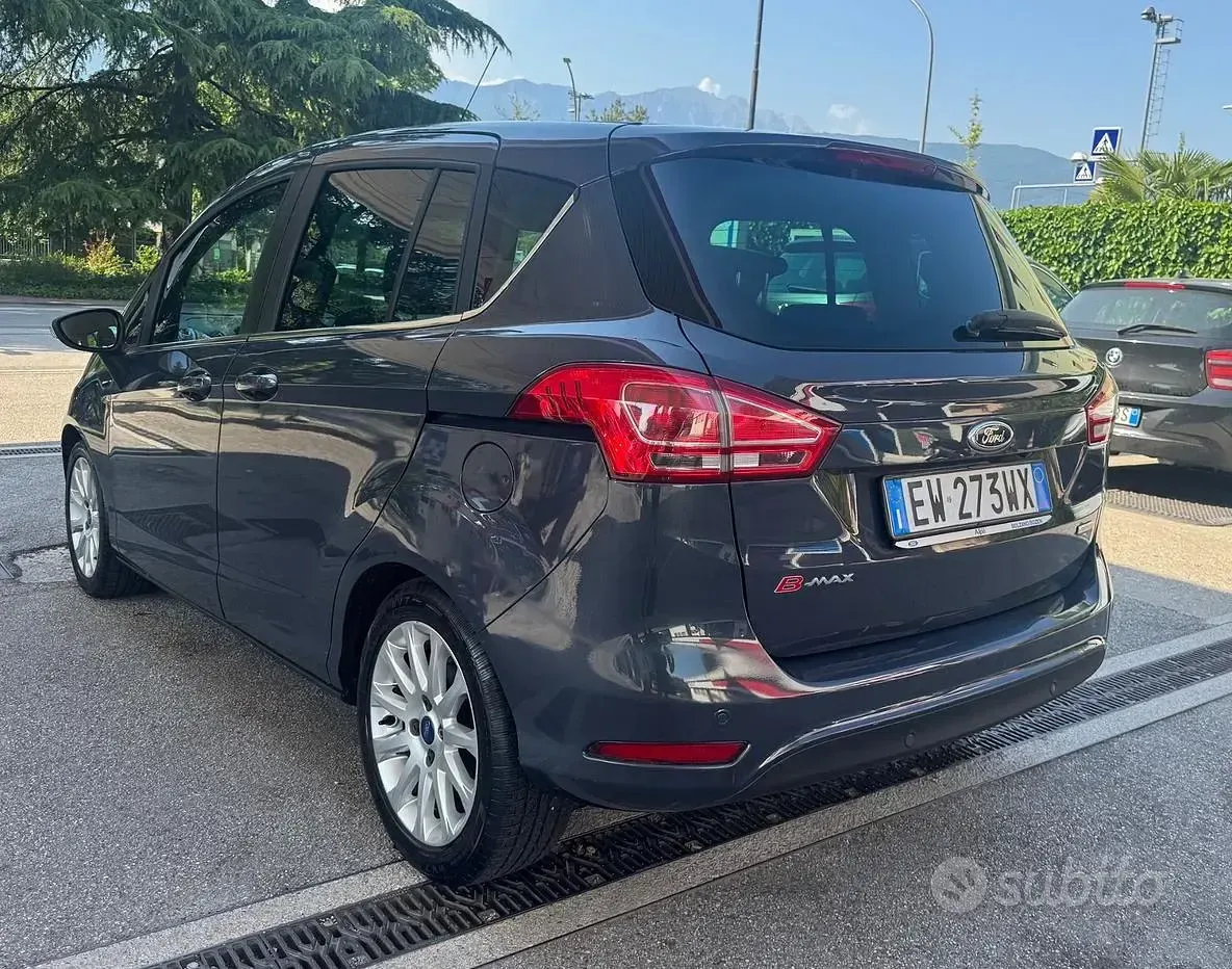 Usata Ford B-MAX 100 CV (73 kW) 2014 Blu Monovolume