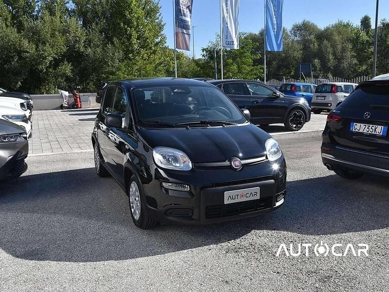 Nero Usata 2024 Fiat Panda Due volumi | 13.000 € (Buon prezzo) - Immagine 1/4