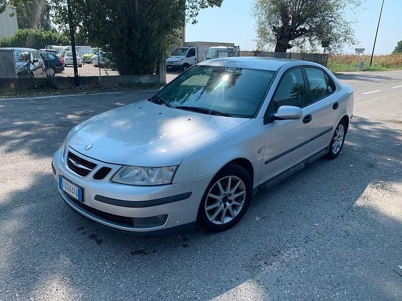 Argento Usata 2005 Saab 9-3 Linear Tre volumi | 1900 € (Molto cara) - Immagine 1/4