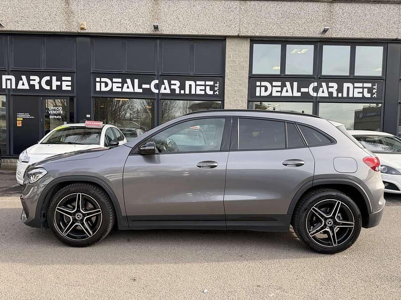 Usata Mercedes GLA200 Premium 150 CV (110 kW) 2023 Grigio SUV
