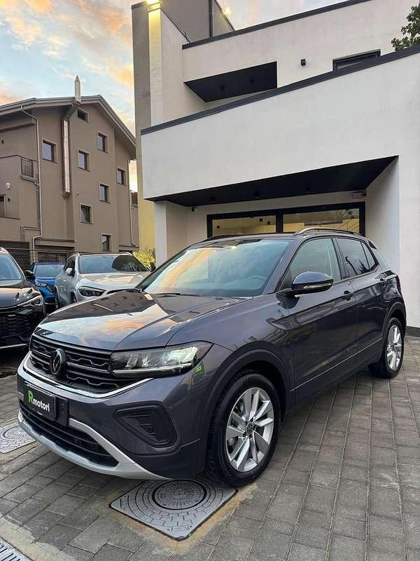 Usata VW T-Cross R-line 116 CV (85 kW) 2025 Other SUV