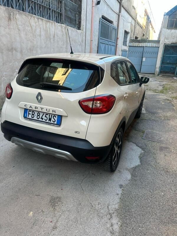 Usata Renault Captur Life 89 CV (65 kW) 2016 Bianco SUV