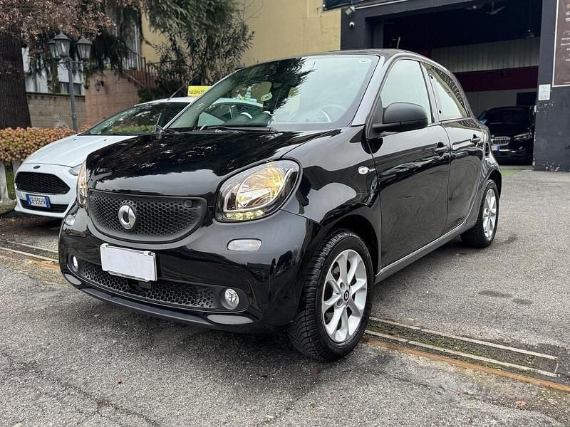 Grigio Usata 2019 Smart ForFour Prime Utilitaria | 7990 € (Super prezzo) - Immagine 1/4