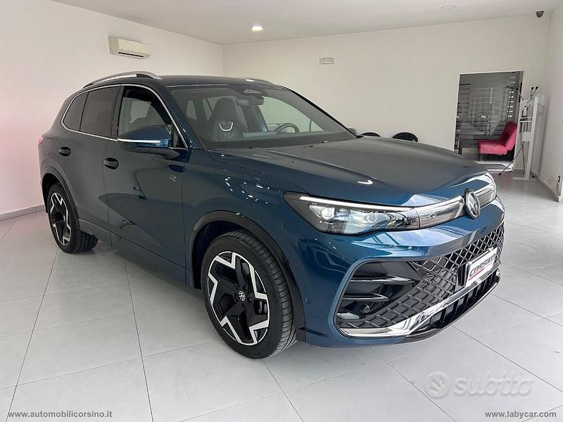 Usata VW Tiguan R-line 150 CV (110 kW) 2025 Verde SUV