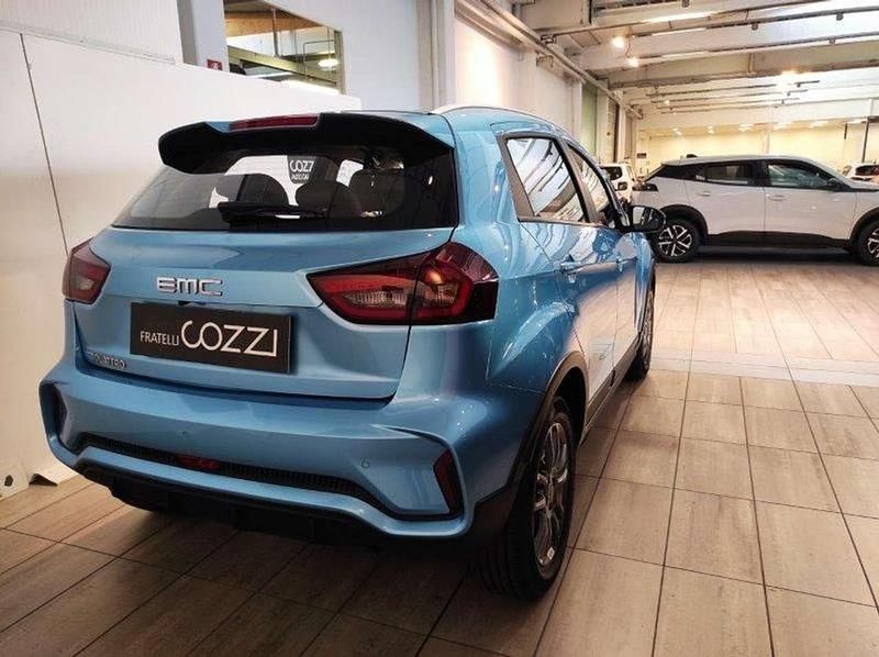 Nuova EMC QUATTRO 103 CV (75 kW) 2025 Blu SUV