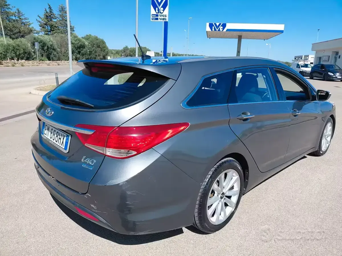 Usata Hyundai i40 Comfort 116 CV (85 kW) 2012 Grigio Station wagon