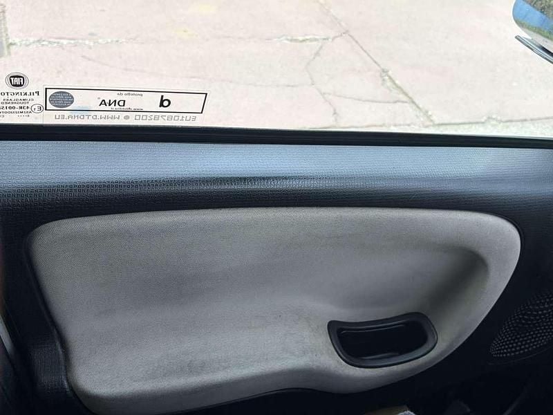 Usata Fiat Panda Easy 95 CV (69 kW) 2015 Utilitaria