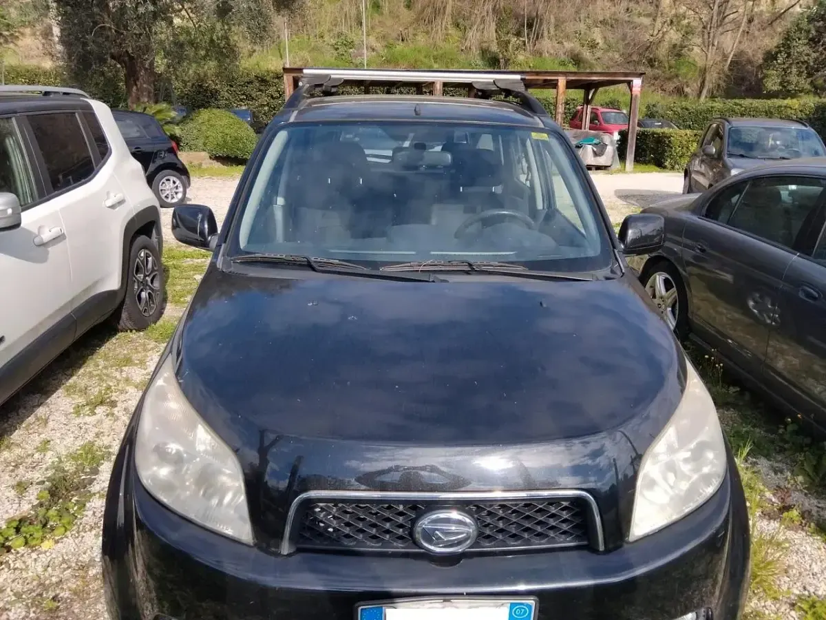 Usata Daihatsu Terios 86 CV (63 kW) 2007 Nero SUV