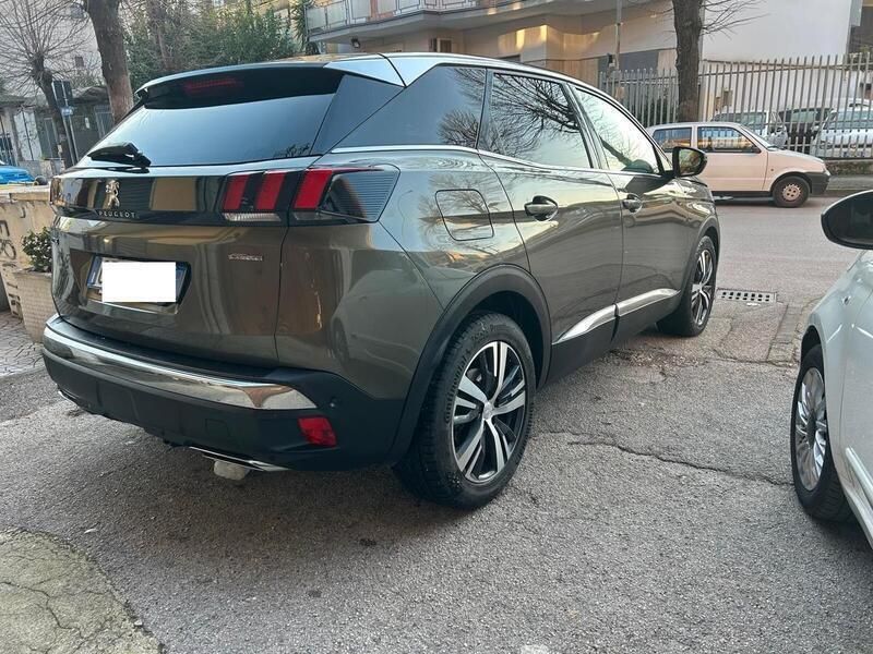 Usata Peugeot 3008 GT-line 130 CV (95 kW) 2020 Grigio Station wagon
