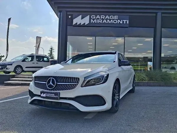 Usata Mercedes A200 Premium 136 CV (100 kW) 2016 Utilitaria