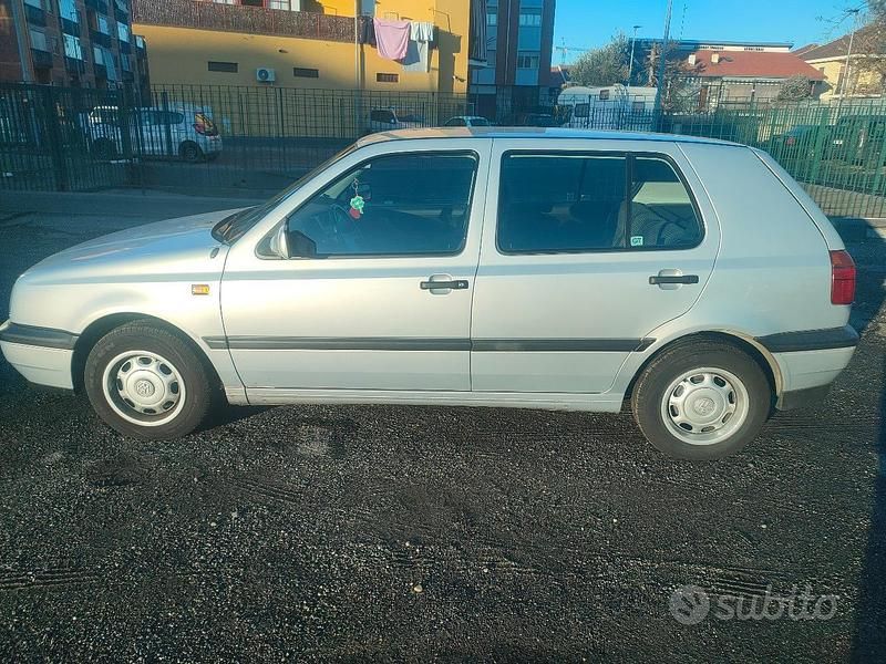 Usata VW Golf III 54 CV (39 kW) 1993 Berlina