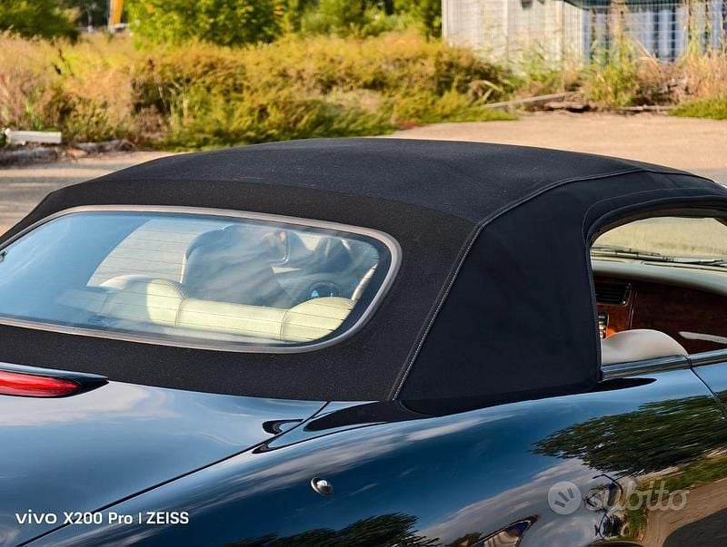 Usata Jaguar XKR Supercharged 396 CV (291 kW) 2003 Nero Cabrio