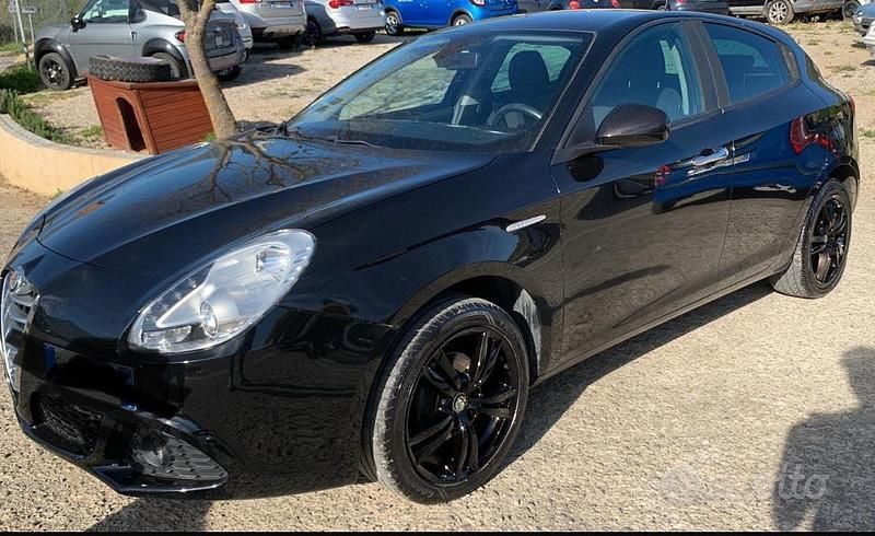 Usata Alfa Romeo Giulietta 105 CV (77 kW) 2013 Nero Utilitaria