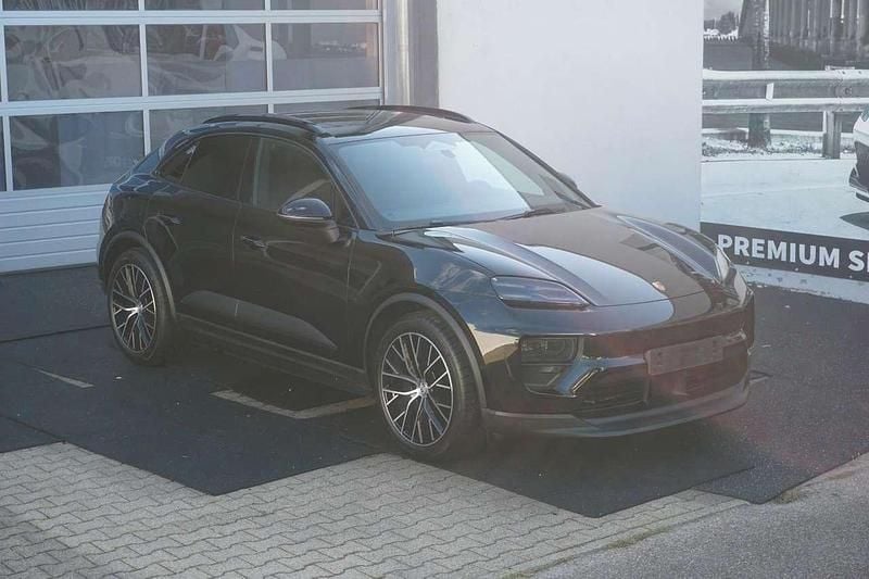 Usata Porsche Macan Sport 300 kW (408 CV) 2025 Nero SUV
