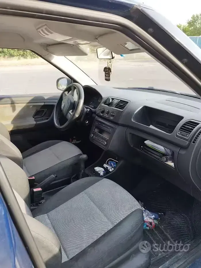 Usata Skoda Fabia 60 CV (44 kW) 2010 Bluazzurro Berlina