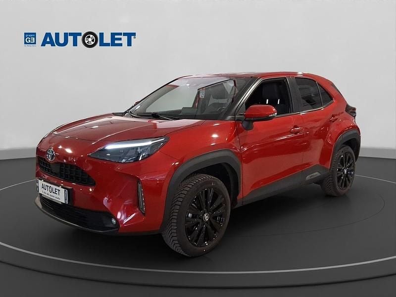 Usata Toyota Yaris Hybrid Trend 92 CV (67 kW) 2021 Rosso Station wagon