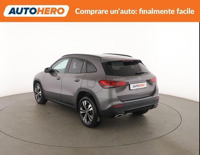 Usata Mercedes GLA200 Executive 149 CV (109 kW) 2023 Grigio SUV