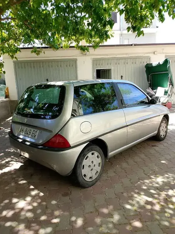 Usata Lancia Ypsilon 60 CV (44 kW) 1996 Utilitaria