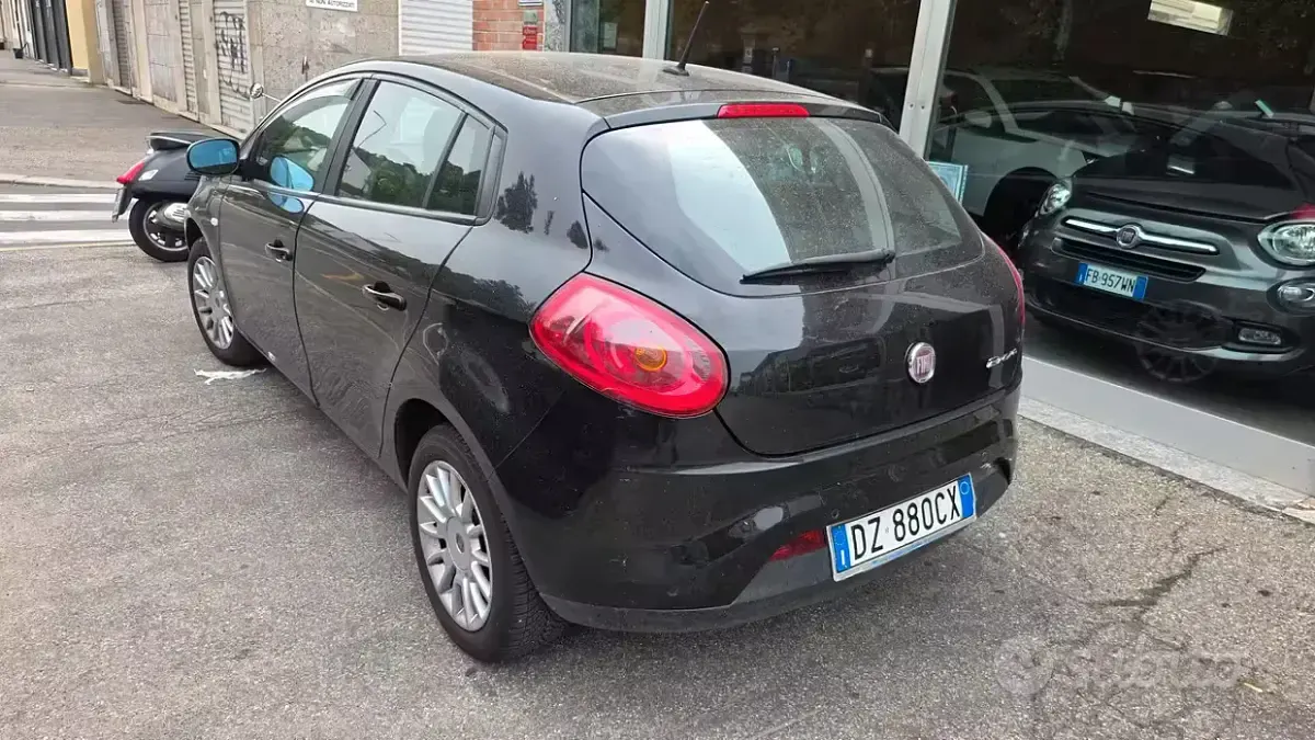 Usata Fiat Bravo Dynamic 120 CV (88 kW) 2009 Nero Utilitaria