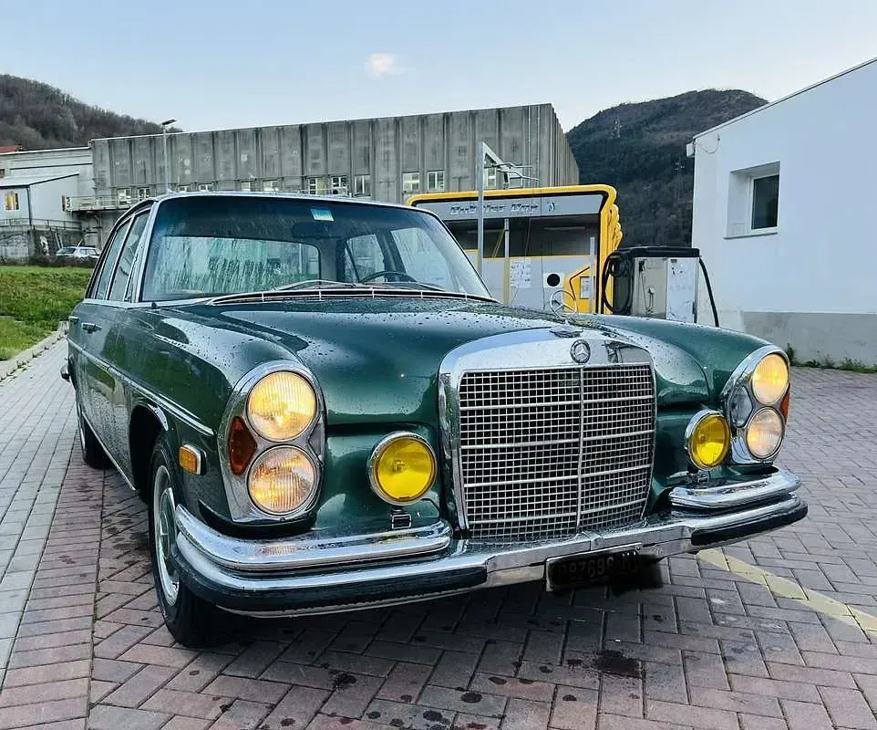 Usata Mercedes W108 200 CV (147 kW) 1972 Verde Berlina