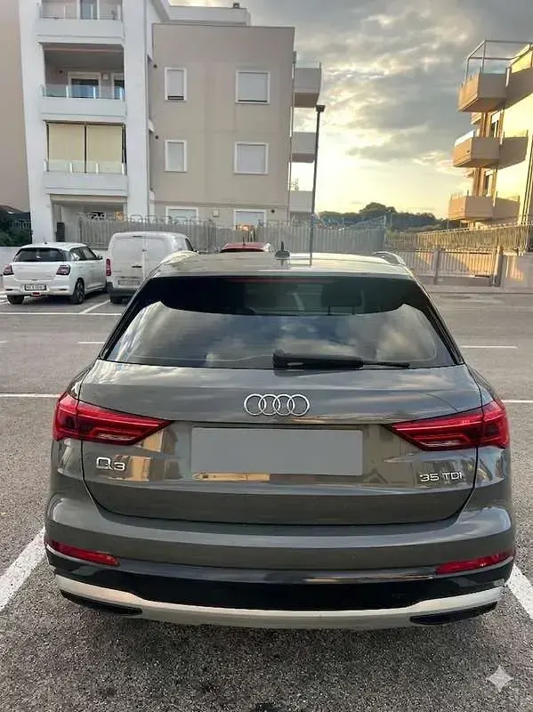 Usata Audi Q3 Advanced Plus 150 CV (110 kW) 2019 Grigio SUV