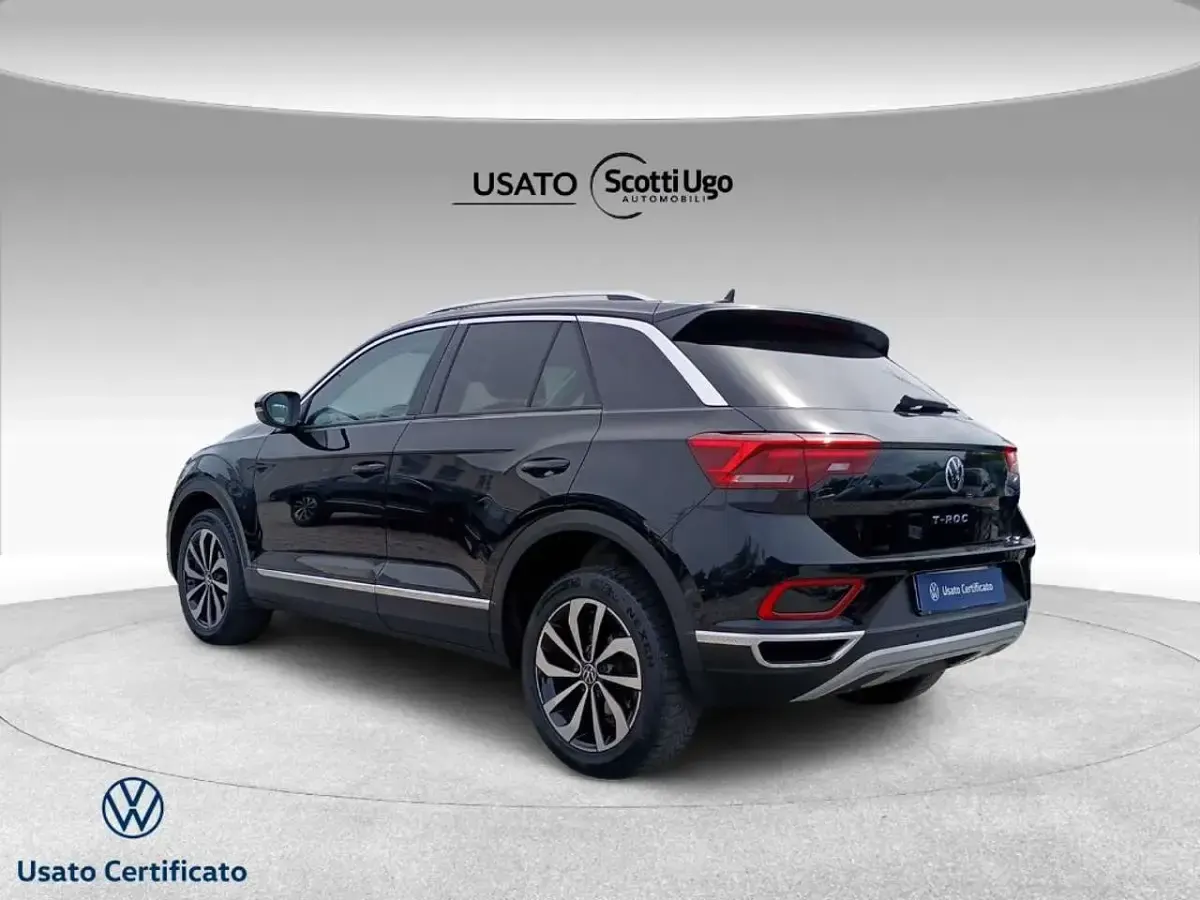 Usata VW T-Roc Style 150 CV (110 kW) 2023 0q bianco puro SUV
