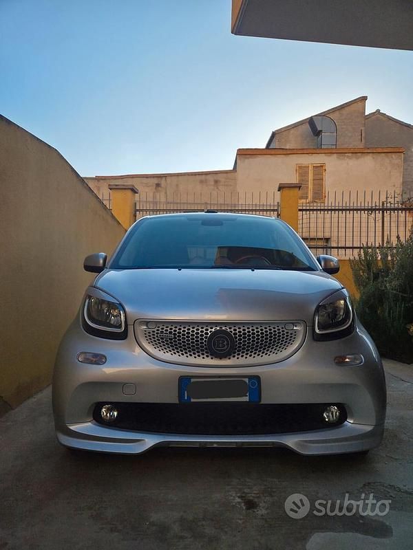 Usata Smart ForTwo Cabrio Brabus 115 CV (84 kW) 2017 Grigio Cabrio