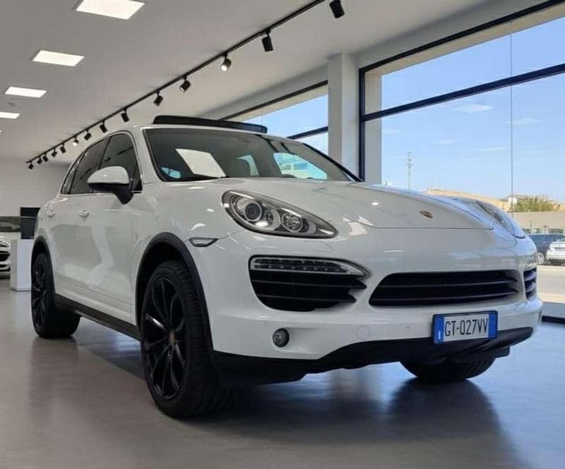 Usata Porsche Cayenne 245 CV (180 kW) 2013 Bianco SUV