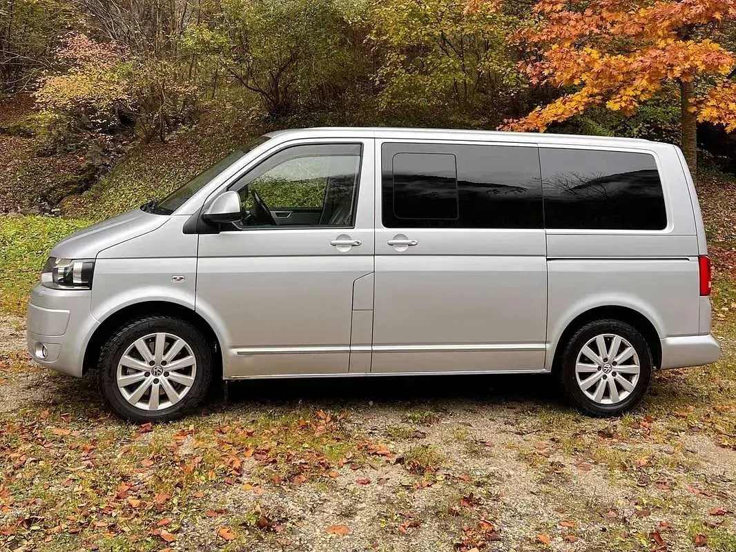 Usata VW T5 Highline 140 CV (102 kW) 2009 Argento Furgone