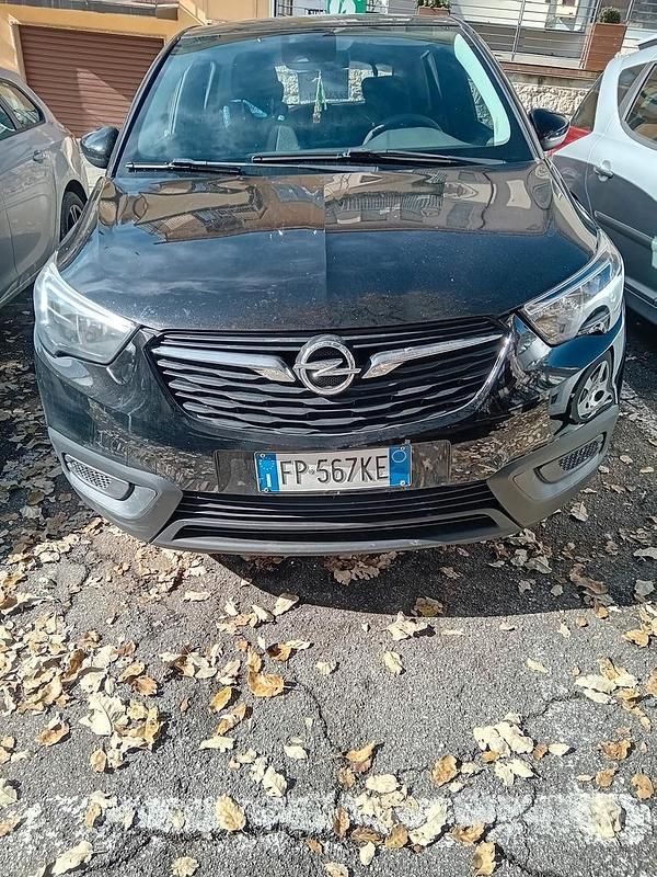 Usata Opel Crossland 110 CV (80 kW) 2018 Nero SUV