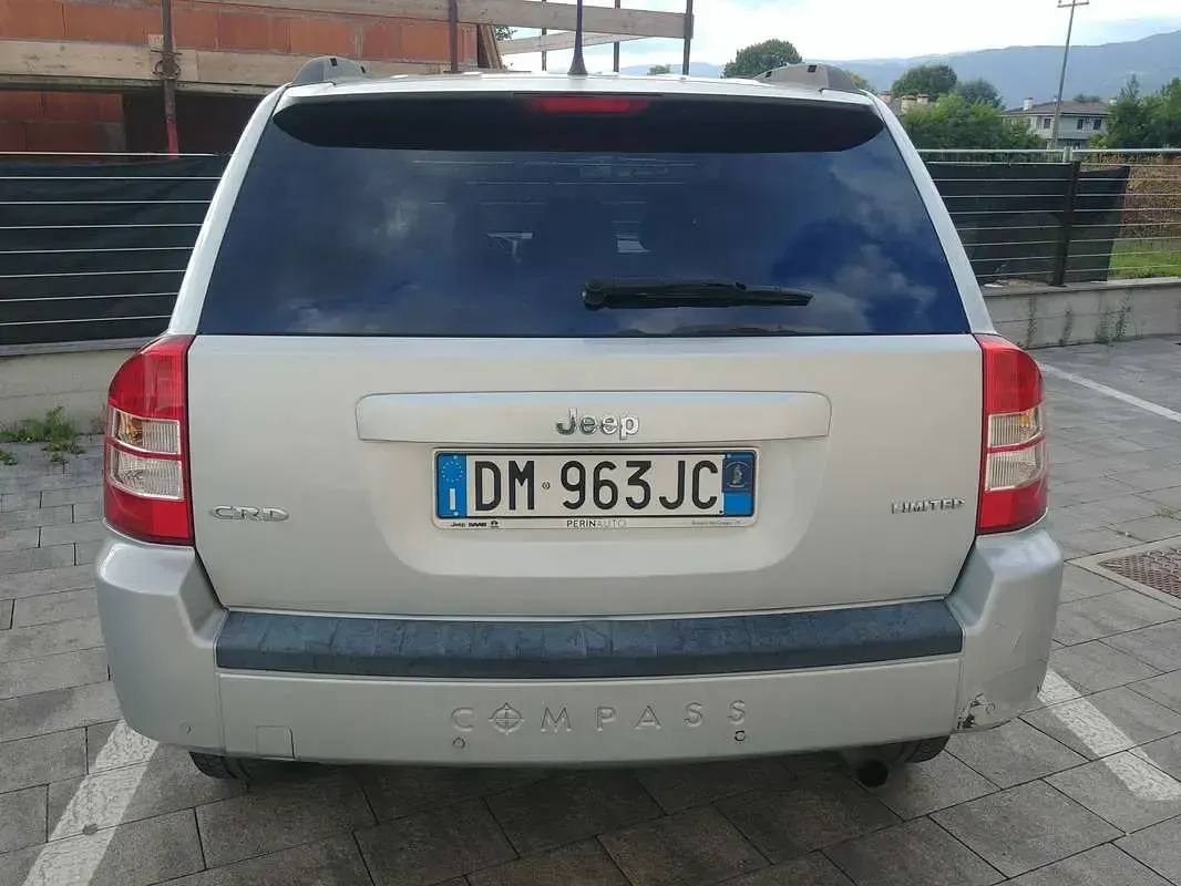 Usata Jeep Compass Limited 140 CV (102 kW) 2007 Argento SUV