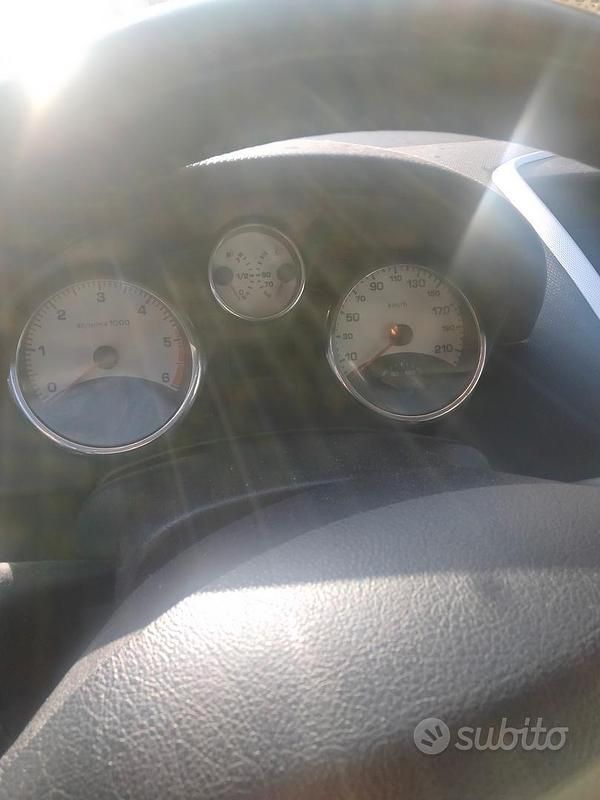 Usata Peugeot 207 90 CV (66 kW) 2007 Blu Berlina