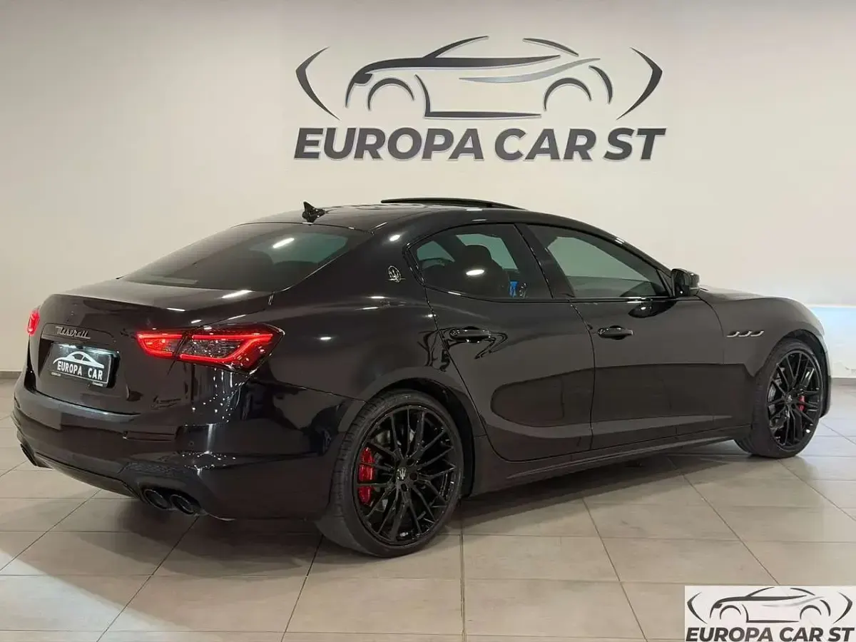 Usata Maserati Ghibli GranLusso 349 CV (256 kW) 2020 Nero Berlina