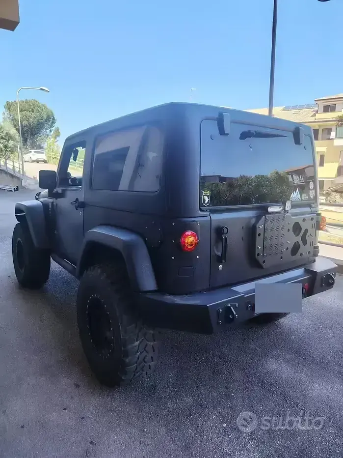 Usata Jeep Wrangler 200 CV (147 kW) 2012 Nero SUV