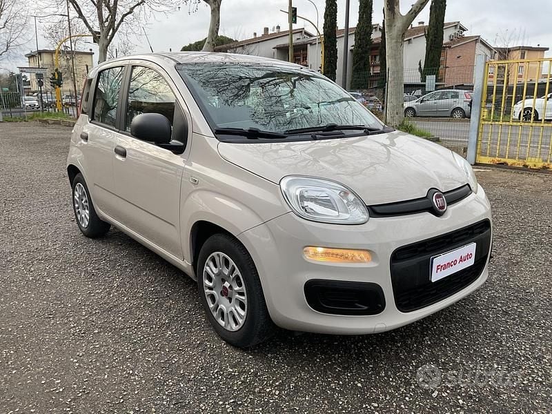 Usata Fiat Panda Lounge 69 CV (50 kW) 2016 Beige Utilitaria