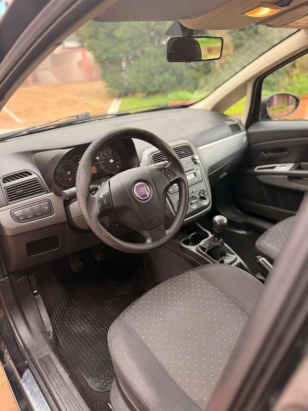 Usata Fiat Grande Punto Active 75 CV (55 kW) 2007 Nero Utilitaria