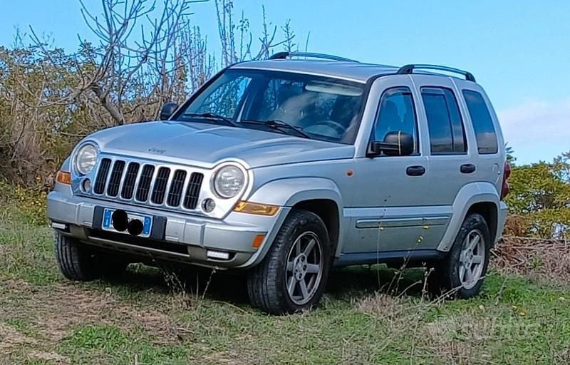 Usata Jeep Cherokee 2008 SUV