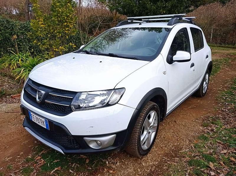 Usata Dacia Sandero Prestige 90 CV (66 kW) 2016 Bianco Utilitaria